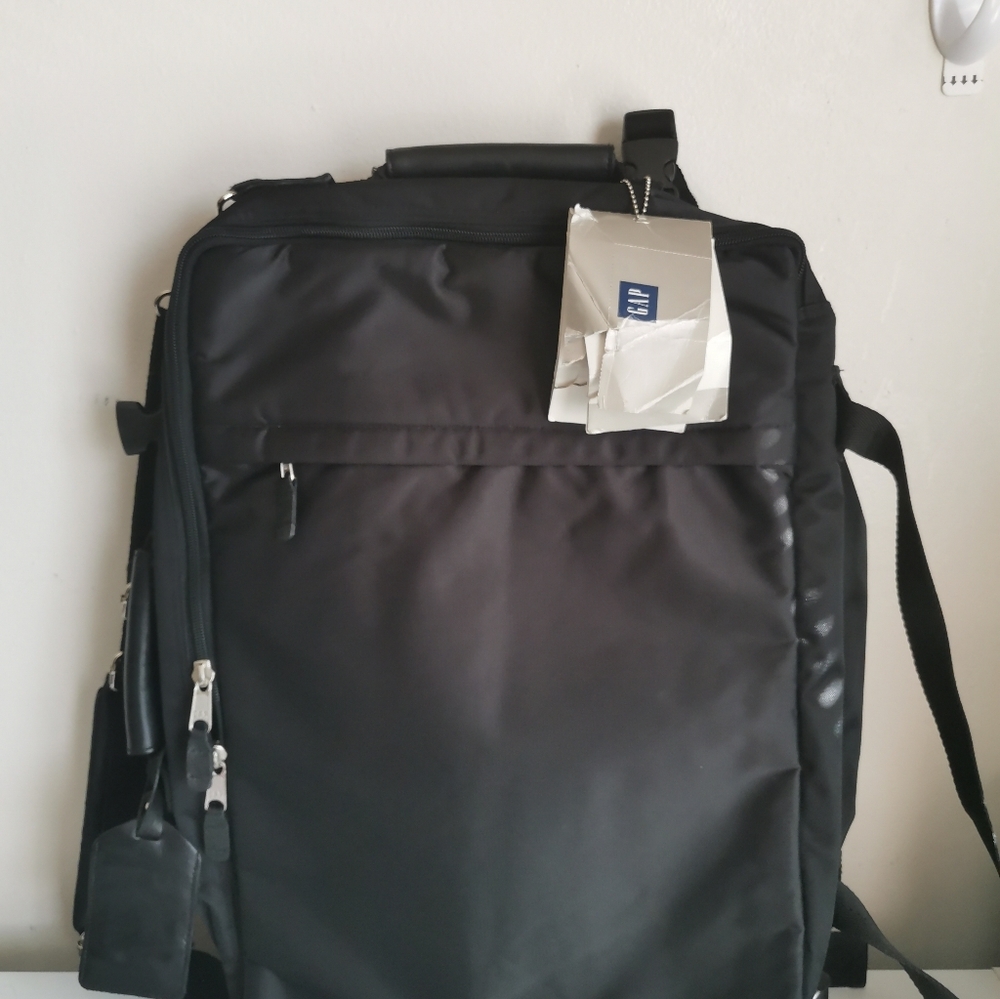 GAP TRAVEL AND LAPTOP BAG - Picture 2 of 16